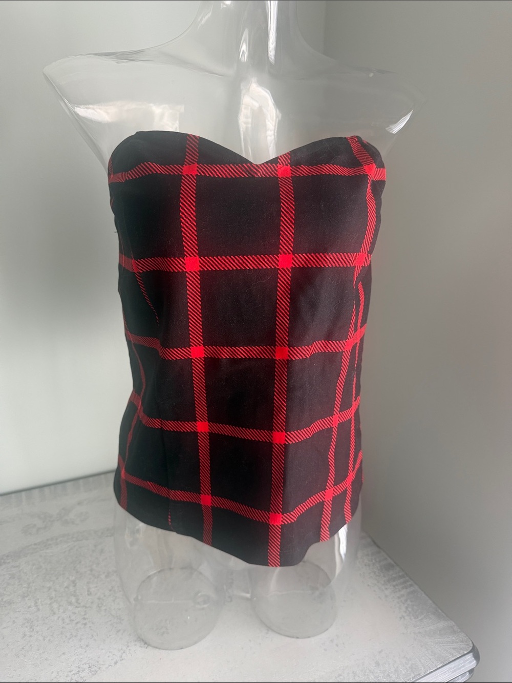 Torrid  size 2 (US 18-20) Black & Red Plaid Strapless Cami/Tube Top